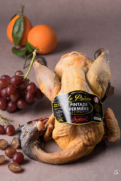 mi-ral-pintade-fermi-re-prince-de-dombes-label-rouge-perlhuhn-frisch image 1