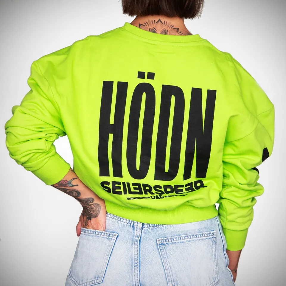 seiler-und-speer-girly-sweatshirt-h-dn-gr-n-oversize-baumwoll-sweatshirt image 1